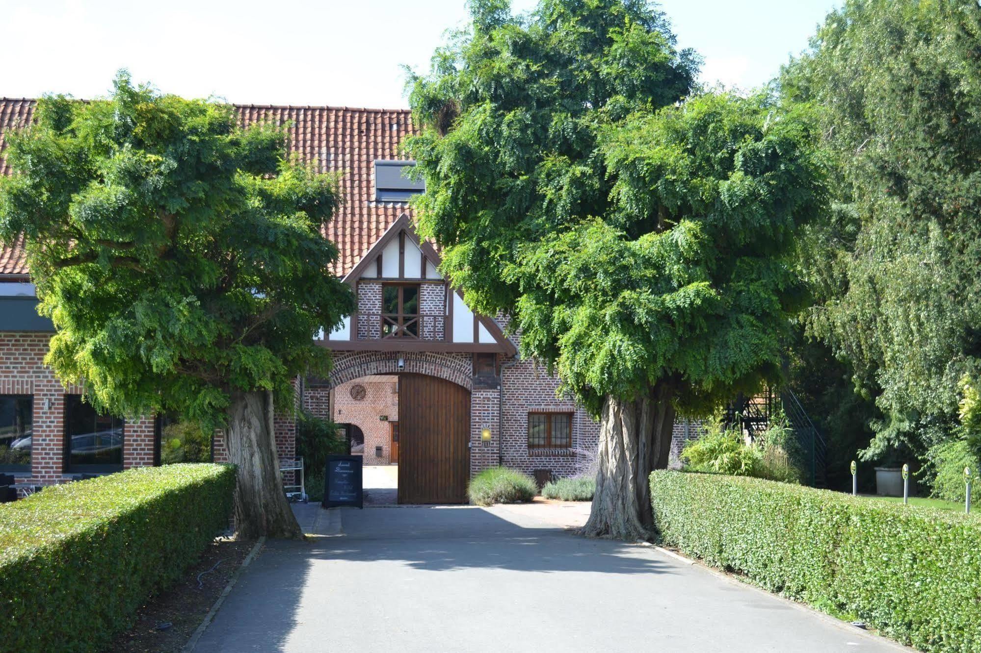 Готель Le Domaine Des Cigognes Ennevelin Екстер'єр фото